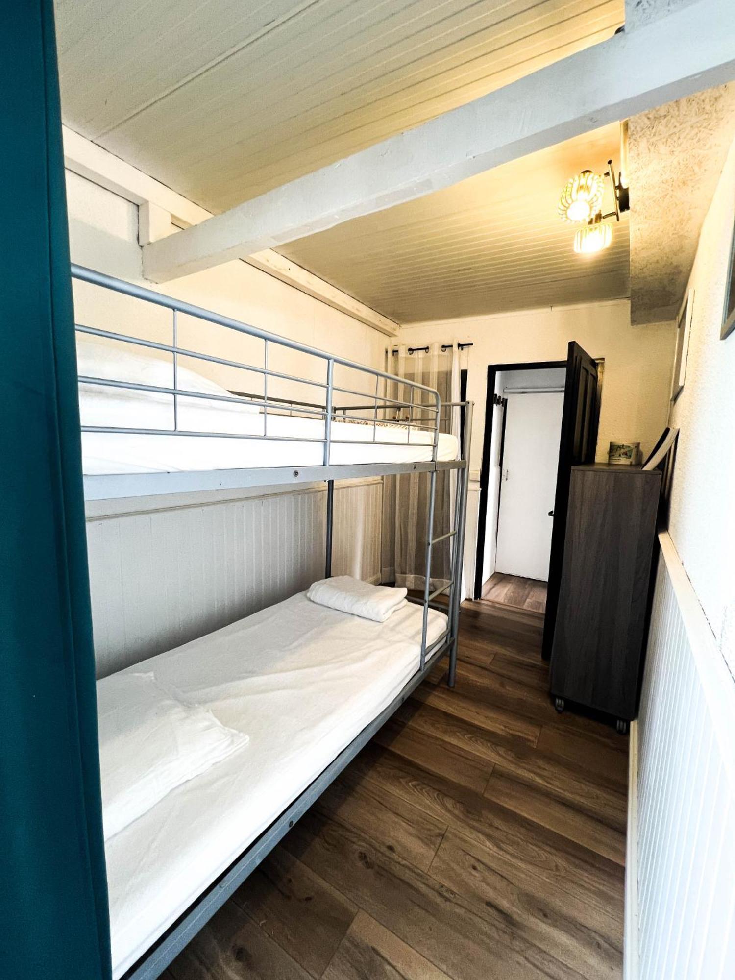 Maisonnette De Pecheur Chauffee Et Climatisee ปอร์-ลา-นูแวลล์ ภายนอก รูปภาพ
