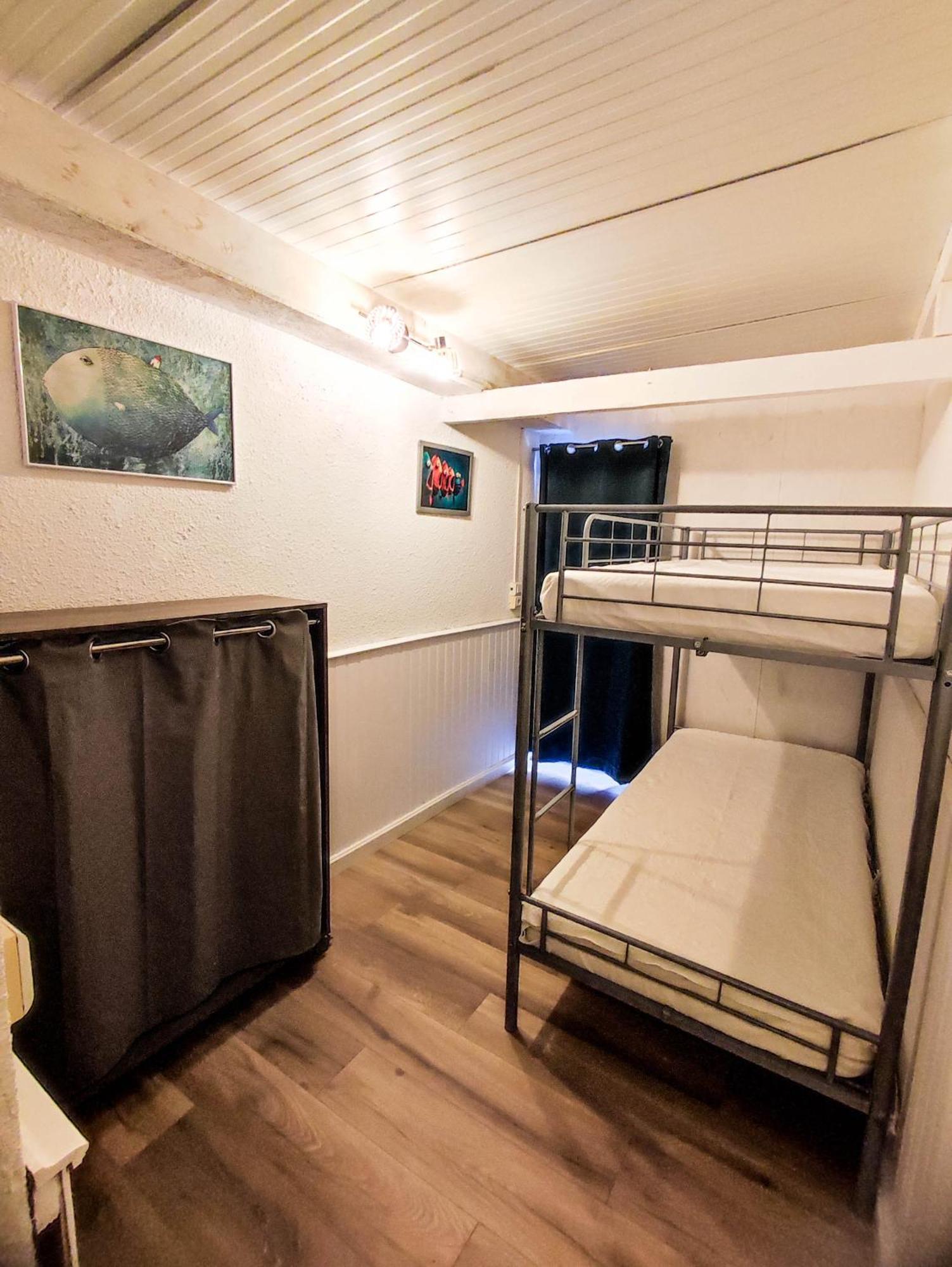 Maisonnette De Pecheur Chauffee Et Climatisee ปอร์-ลา-นูแวลล์ ภายนอก รูปภาพ